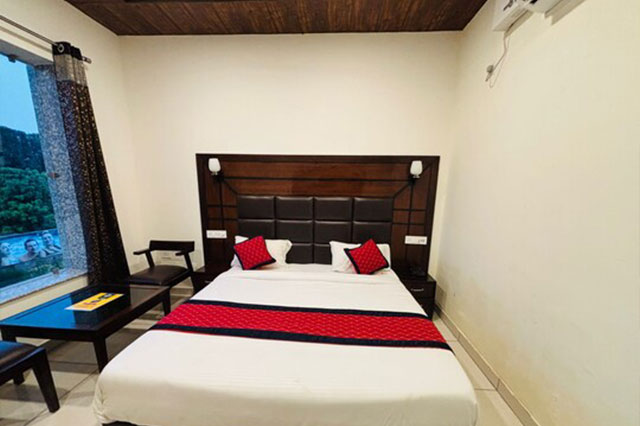 Deluxe with Pool View