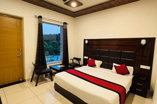 Super Deluxe Garden View with Balcony